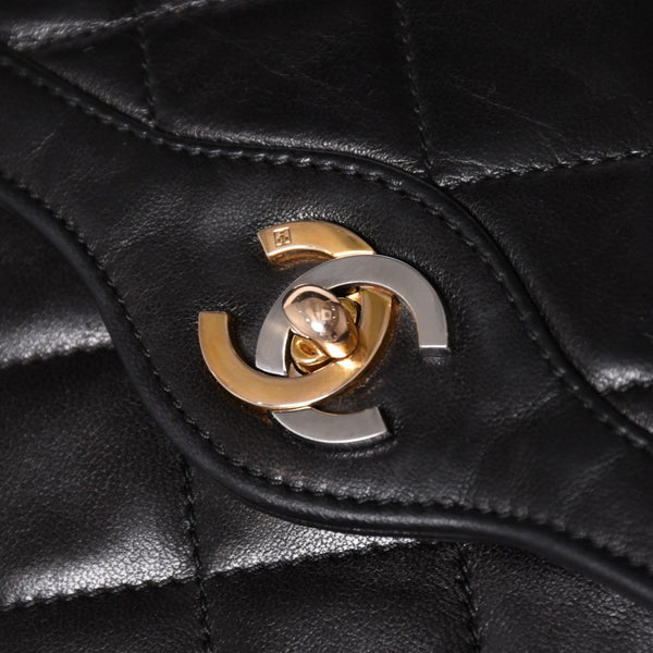 CHANEL シャネル マトラッセ Wフラップ Wチェーンショルダーバッグ A2800 3番台 パリ限定 ココマーク ラムスキン ブラック 美品 中古 4a003458
