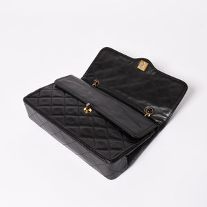 CHANEL シャネル マトラッセ Wフラップ Wチェーンショルダーバッグ A2800 3番台 パリ限定 ココマーク ラムスキン ブラック 美品 中古 4a003458