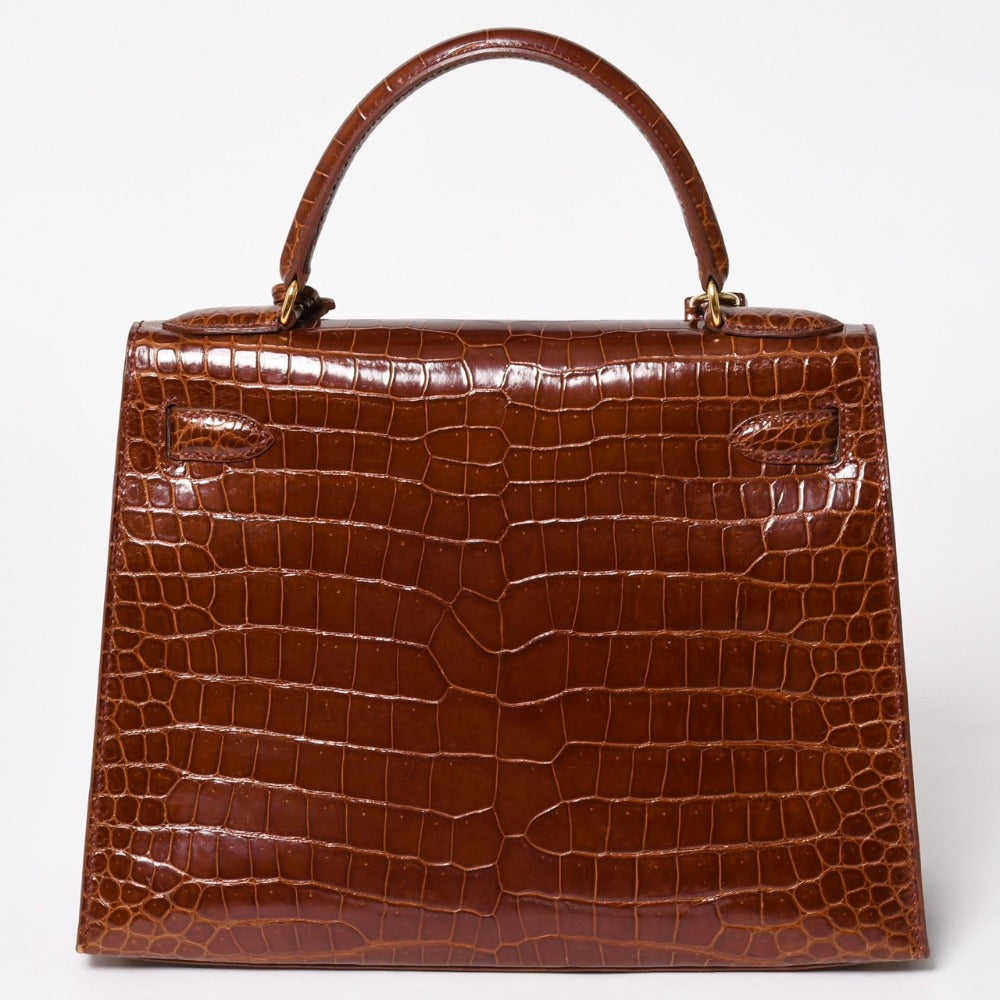 Like new HERMES Kelly 28, external stitching, Miel Porosus leather. ◻B stamp, gold hardware, handbag, pre-owned, item number 4a003498