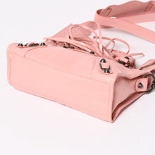 画像をギャラリービューアに読み込む, 極美品 BALENCIAGA バレンシアガ ハンドバッグ Classic Mini City Bag クラシック ミニ シティ ピンク レザー 300295 中古 4a003483