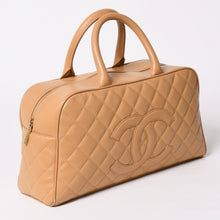 Load image into Gallery viewer, 極美品 CHANEL シャネル マトラッセ ハンドバッグ ミニボストン型バッグ ココマーク 9番台 キャビアスキン ベージュ 中古 4a003506