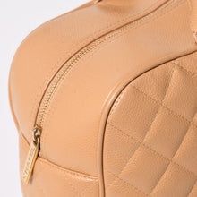 Load image into Gallery viewer, 極美品 CHANEL シャネル マトラッセ ハンドバッグ ミニボストン型バッグ ココマーク 9番台 キャビアスキン ベージュ 中古 4a003506