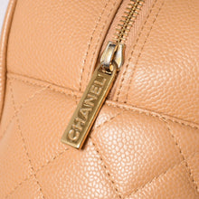 Load image into Gallery viewer, 極美品 CHANEL シャネル マトラッセ ハンドバッグ ミニボストン型バッグ ココマーク 9番台 キャビアスキン ベージュ 中古 4a003506