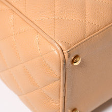 Load image into Gallery viewer, 極美品 CHANEL シャネル マトラッセ ハンドバッグ ミニボストン型バッグ ココマーク 9番台 キャビアスキン ベージュ 中古 4a003506
