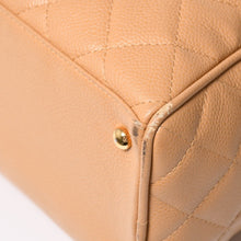 Load image into Gallery viewer, 極美品 CHANEL シャネル マトラッセ ハンドバッグ ミニボストン型バッグ ココマーク 9番台 キャビアスキン ベージュ 中古 4a003506