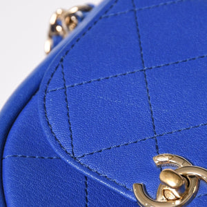 CHANEL シャネル ハーフムーン チェーンショルダーバッグ 26番台 ココマーク カーフスキン ブルー ゴールド金具 美品 中古 4a003510