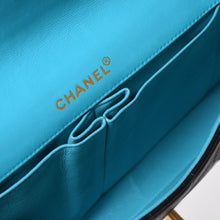 画像をギャラリービューアに読み込む, CHANEL シャネル East West イーストウエスト チョコバー チェーンショルダーバッグ 6番台 ココマーク ラムスキン ブラック 美品 中古 4a003536