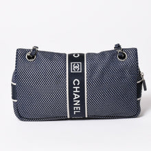 画像をギャラリービューアに読み込む, 極美品 CHANEL シャネル スポーツライン メッシュチェーンショルダーバッグ ファブリック ココマーク CCターンロック ネイビー 9番台 中古 4a003493