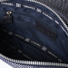 画像をギャラリービューアに読み込む, 極美品 CHANEL シャネル スポーツライン メッシュチェーンショルダーバッグ ファブリック ココマーク CCターンロック ネイビー 9番台 中古 4a003493
