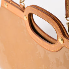 画像をギャラリービューアに読み込む, 極美品 LOUIS VUITTON ルイヴィトン ロクスバリー ドライブ 2WAYバッグ M91372 モノグラム ヴェルニ ベージュ ゴールド金具 中古 4a003473