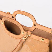 画像をギャラリービューアに読み込む, 極美品 LOUIS VUITTON ルイヴィトン ロクスバリー ドライブ 2WAYバッグ M91372 モノグラム ヴェルニ ベージュ ゴールド金具 中古 4a003473