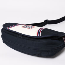Load image into Gallery viewer, 極美品 CHANEL シャネル スポーツライン ショルダーバッグ A31243 10番台 ココマーク ネイビー アイボリー シルバー金具 中古 4a003492