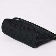 Load image into Gallery viewer, 極美品 GUCCI グッチ Hand Bag ハンドバッグ 039・1103 Black ブラック GGキャンバス シルバー金具 中古 4a003699