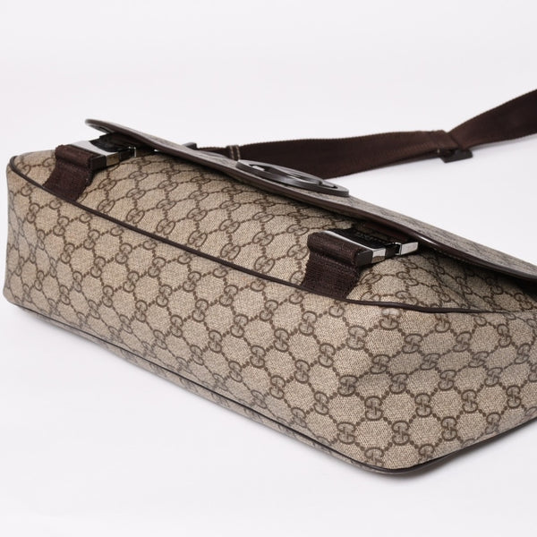 Very Good Condition GUCCI GG Supreme Canvas Messenger Shoulder Bag Silver Hardware 223661 Used 4a003529