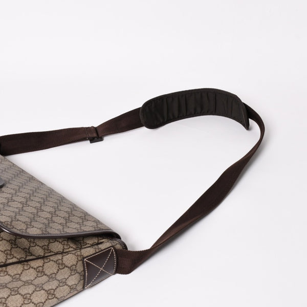Very Good Condition GUCCI GG Supreme Canvas Messenger Shoulder Bag Silver Hardware 223661 Used 4a003529