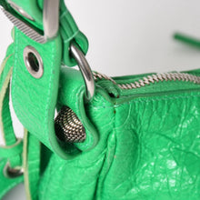 画像をギャラリービューアに読み込む, 極美品 BALENCIAGA バレンシアガ ショルダーバッグ 671309 ル カゴールXS グリーン レザー アンティークシルバー金具 中古 4a003537