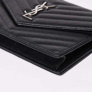Very Good Condition SAINT LAURENT Cassandra Cassandra Leather Chain Wallet Chain Wallet Caviar Skin YBL393953・0418 Used 4a003538