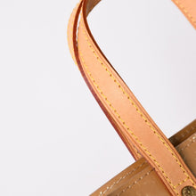 Load image into Gallery viewer, 極美品 LOUIS VUITTON ルイヴィトン Tote Bag トートバッグ ゴールド金具 ヴェルニ M91334 ベージュ 中古 4a003546