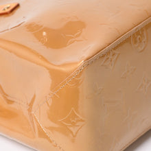 Load image into Gallery viewer, 極美品 LOUIS VUITTON ルイヴィトン Tote Bag トートバッグ ゴールド金具 ヴェルニ M91334 ベージュ 中古 4a003546
