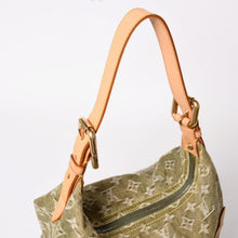 Load image into Gallery viewer, 極美品 LOUIS VUITTON ルイヴィトン モノグラムデニム バギーGM M95211 グリーン ゴールド金具 ヌメ革 中古 4a003208