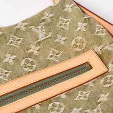 Load image into Gallery viewer, 極美品 LOUIS VUITTON ルイヴィトン モノグラムデニム バギーGM M95211 グリーン ゴールド金具 ヌメ革 中古 4a003208