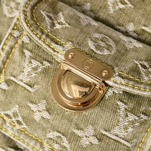 Load image into Gallery viewer, 極美品 LOUIS VUITTON ルイヴィトン モノグラムデニム バギーGM M95211 グリーン ゴールド金具 ヌメ革 中古 4a003208