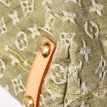 Load image into Gallery viewer, 極美品 LOUIS VUITTON ルイヴィトン モノグラムデニム バギーGM M95211 グリーン ゴールド金具 ヌメ革 中古 4a003208