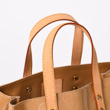 Load image into Gallery viewer, 極美品 LOUIS VUITTON ルイヴィトン Tote Bag トートバッグ ゴールド金具 ヴェルニ M91334 ベージュ 中古 4a003546