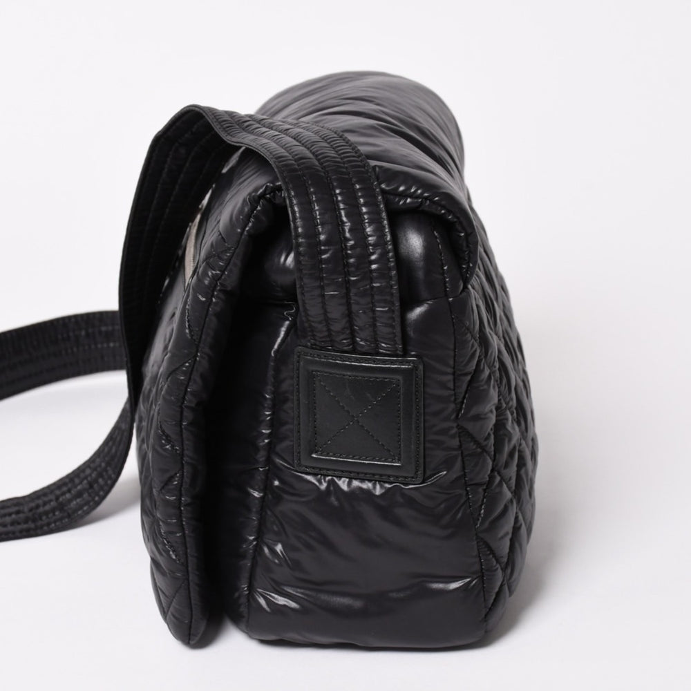極美品 CHANEL シャネル コココクーン ショルダーバッグ 17番台 ナイロン ブラック シルバー金具 中古 4a003532