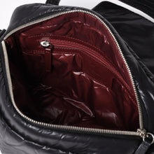 Load image into Gallery viewer, 極美品 CHANEL シャネル コココクーン ショルダーバッグ 17番台 ナイロン ブラック シルバー金具 中古 4a003532