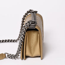 Load image into Gallery viewer, 新品同様 CHANEL シャネル ボーイシャネル ショルダーバッグ 25番台 キャビアスキン メタル ゴールド マッドブラック金具 中古 4a003490