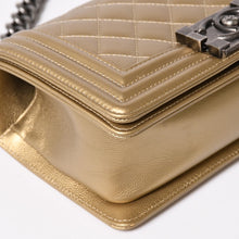 Load image into Gallery viewer, 新品同様 CHANEL シャネル ボーイシャネル ショルダーバッグ 25番台 キャビアスキン メタル ゴールド マッドブラック金具 中古 4a003490