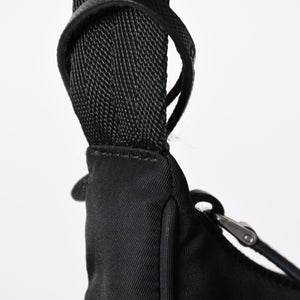 極美品 PRADA プラダ ホーボー ワンショルダーバッグ MV519 ナイロン ブラック トライアングルロゴ シルバー金具 中古 4a003553