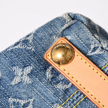 Load image into Gallery viewer, 極美品 LOUIS VUITTON ルイヴィトン モノグラムデニム バギーPM ショルダーバッグ ワンショルダー M95049 インディゴブルー 中古 4a003469