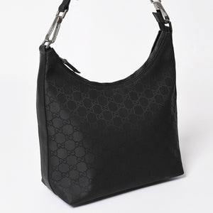 極美品 GUCCI グッチ ワンショルダーホーボーバッグ GGキャンバス ショルダーバッグ ブラック 三日月型 28335 中古 4a003461