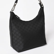 Load image into Gallery viewer, 極美品 GUCCI グッチ ワンショルダーホーボーバッグ GGキャンバス ショルダーバッグ ブラック 三日月型 28335 中古 4a003461
