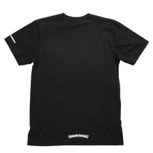 画像をギャラリービューアに読み込む, 新品同様 CHROME HEARTS クロムハーツ ネックロゴ プリントポケットTシャツ 半袖Tシャツ ブラック Sサイズ スクロールラベル CHロゴ 中古 4a004022