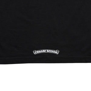 新品同様 CHROME HEARTS クロムハーツ ネックロゴ プリントポケットTシャツ 半袖Tシャツ ブラック Sサイズ スクロールラベル CHロゴ 中古 4a004022