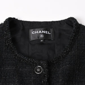 極美品 CHANEL シャネル ノーカラーツイードジャケット P80445 ブラック アウター ココマーク 50サイズ パッチポケット 中古 4b012776