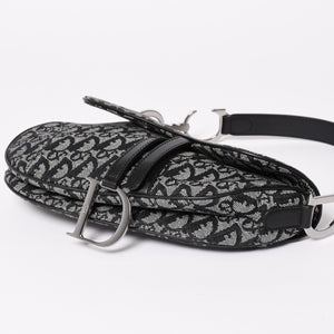 極美品 Christian Dior クリスチャン ディオール サドルバッグ トロッター ブラック シルバー金具 ショルダーバッグ ガリアーノ 中古 4a003588