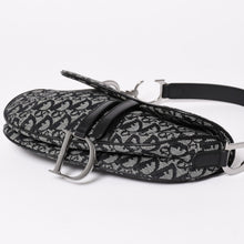 Load image into Gallery viewer, 極美品 Christian Dior クリスチャン ディオール サドルバッグ トロッター ブラック シルバー金具 ショルダーバッグ ガリアーノ 中古 4a003588