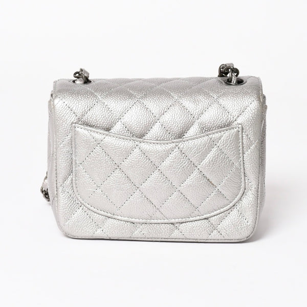 Like new CHANEL Mini Matelasse 17 S Flap S Chain Shoulder Bag No. 24 Coco Mark Caviar Skin Silver Used 4a003649