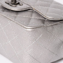 画像をギャラリービューアに読み込む, 新品同様 CHANEL シャネル ミニマトラッセ17 Sフラップ Sチェーンショルダーバッグ 24番台 ココマーク キャビアスキン シルバー 中古 4a003649