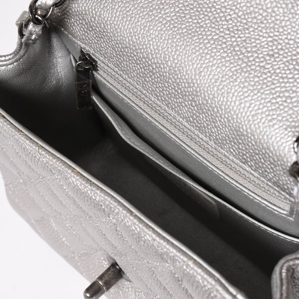 Like new CHANEL Mini Matelasse 17 S Flap S Chain Shoulder Bag No. 24 Coco Mark Caviar Skin Silver Used 4a003649