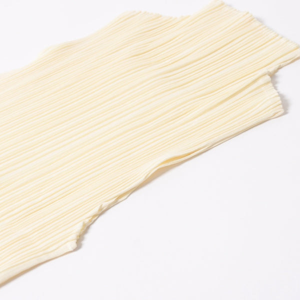 極美品 ISSEI MIYAKE イッセイミヤケ PLEATS PLEASE プリーツプリーズ ノースリーブ トップス イエロー 中古 4a006012