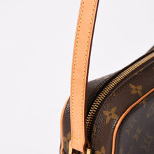 Load image into Gallery viewer, 新品同様 LOUIS VUITTON ルイヴィトン ポシェットシテ ワンショルダーバッグ M51183 モノグラムキャンバス レザー ブラウン 中古 4a003684