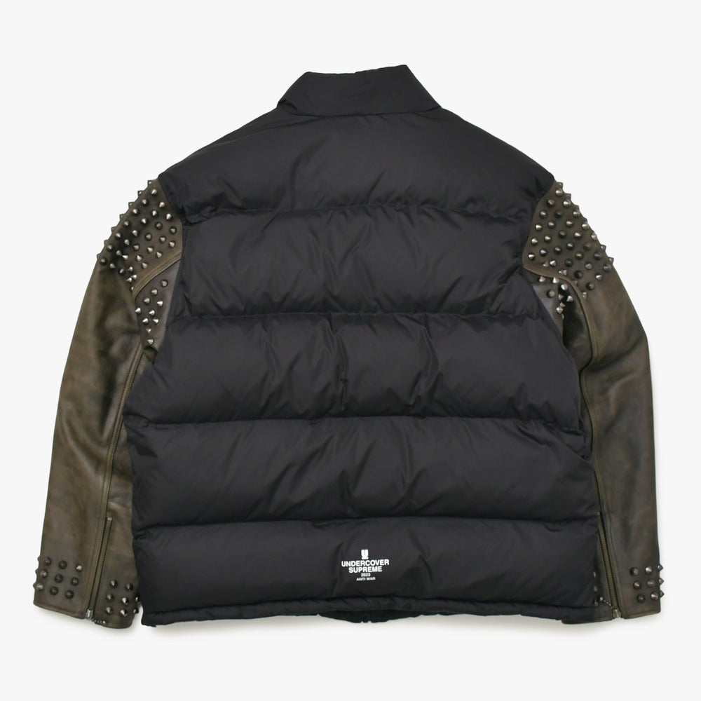 極美品 Supreme UNDERCOVER シュプリーム アンダーカバーコラボ Puffer Jacket 2023春夏 カウレザー スタッズ ダウンジャケット ブラックメタル 中古 4a003604
