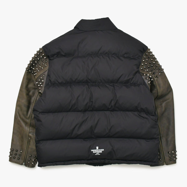 極美品 Supreme UNDERCOVER シュプリーム アンダーカバーコラボ Puffer Jacket 2023春夏 カウレザー スタッズ ダウンジャケット ブラックメタル 中古 4a003604