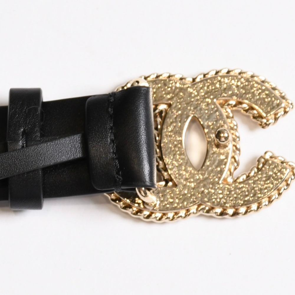 Like new CHANEL Cocomark buckle leather belt 30 inches calfskin F24 P stamp metal frame 2023 fashion accessory black Cocomark used 4a003608