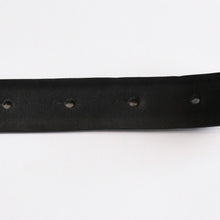 Load image into Gallery viewer, 新品同様品 CHANEL シャネル ココマークバックルレザーベルト 30インチ カーフスキン F24 P刻印 メタルフレーム 2023年 ファッション小物 アクセサリー ブラック ココマーク 中古 4a003608